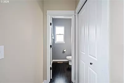 1876 Heath Dr, Eugene, OR 97402 - Photo 16