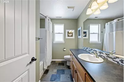 1876 Heath Dr, Eugene, OR 97402 - Photo 32