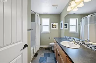 1876 Heath Dr, Eugene, OR 97402 - Photo 32