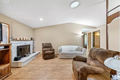 1925 Harvard Dr, Eugene, OR 97405 - Photo 6