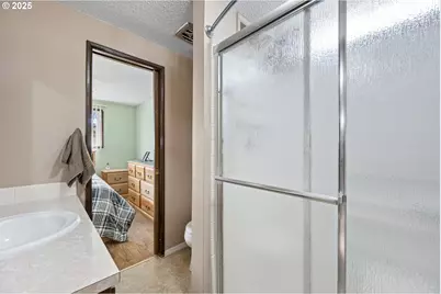 1925 Harvard Dr, Eugene, OR 97405 - Photo 20