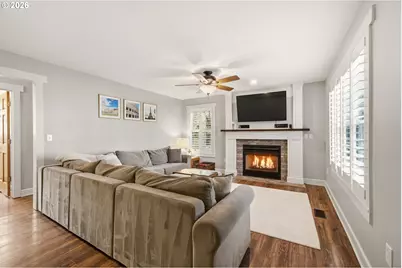 594 E 5th St, La Center, WA 98629 - Photo 8