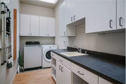 7002 Rainbow Dr, Salem, OR 97306 - Photo 14