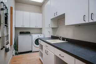 7002 Rainbow Dr, Salem, OR 97306 - Photo 14