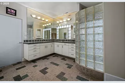 7002 Rainbow Dr, Salem, OR 97306 - Photo 38