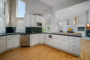 7002 Rainbow Dr, Salem, OR 97306 - Photo 10