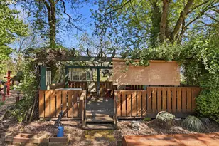 25100 SW Rainbow Ln, Hillsboro, OR 97123 - Photo 34