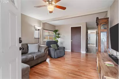 602 Burcham St, Kelso, WA 98626 - Photo 4