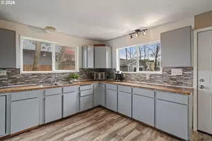 602 Burcham St, Kelso, WA 98626 - Photo 14