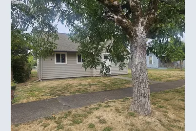 466 S 6th St, Independence, OR 97351 - Photo 2