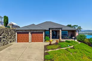 2960 NW Stacie Ct, Roseburg, OR 97471 - Photo 1