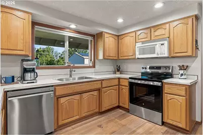 531 Ash St, Dayton, OR 97114 - Photo 12