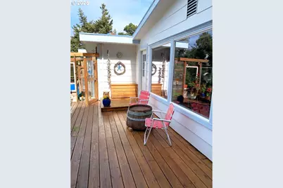 850 Lakeshore Dr, Port Orford, OR 97465 - Photo 36