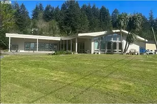 94475 Golf Course Ln, North Bend, OR 97459 - Photo 1