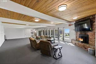 94475 Golf Course Ln, North Bend, OR 97459 - Photo 32