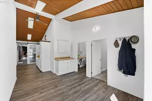 94475 Golf Course Ln, North Bend, OR 97459 - Photo 16