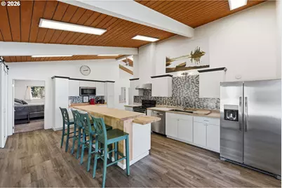 94475 Golf Course Ln, North Bend, OR 97459 - Photo 20