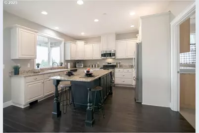 140 Nordstrom Ln, Kelso, WA 98626 - Photo 12