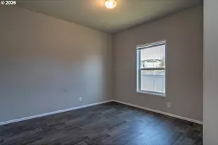 105 NW Stephanie Ct, Winston, OR 97496 - Photo 24
