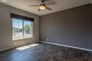 105 NW Stephanie Ct, Winston, OR 97496 - Photo 16