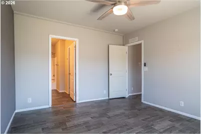 105 NW Stephanie Ct, Winston, OR 97496 - Photo 18
