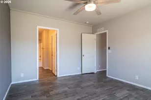 105 NW Stephanie Ct, Winston, OR 97496 - Photo 18