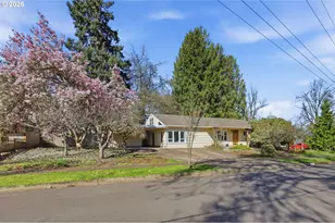 1090 Corydon St, Eugene, OR 97401 - Photo 2