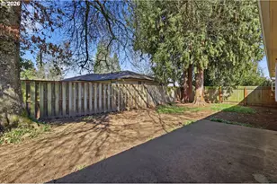 1090 Corydon St, Eugene, OR 97401 - Photo 42