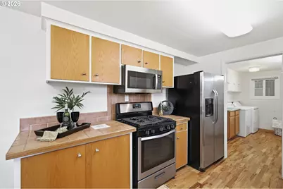 1090 Corydon St, Eugene, OR 97401 - Photo 16