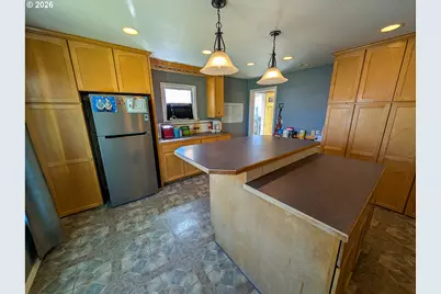 2802 N Spruce St, La Grande, OR 97850 - Photo 8