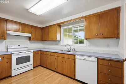 2158 N Danebo Ave, Eugene, OR 97402 - Photo 10