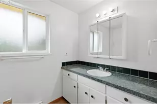 2158 N Danebo Ave, Eugene, OR 97402 - Photo 18