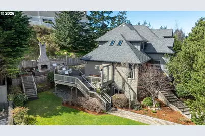 2024 Cedar Ct, North Bend, OR 97459 - Photo 2