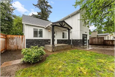 9504 SE 77th Ave, Milwaukie, OR 97222 - Photo 2