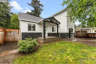 9504 SE 77th Ave, Milwaukie, OR 97222 - Photo 2