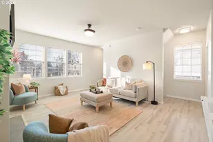 8062 SW 33rd Pl, Portland, OR 97219 - Photo 16