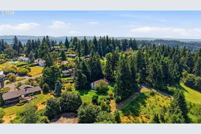 645 Bergis Rd, Lake Oswego, OR 97034 - Photo 2