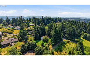 645 Bergis Rd, Lake Oswego, OR 97034 - Photo 2