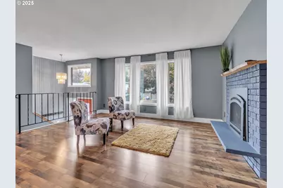 218 NW Ash St, McMinnville, OR 97128 - Photo 4