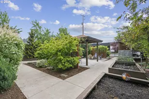 5321 NE Irving St, Portland, OR 97213 - Photo 38