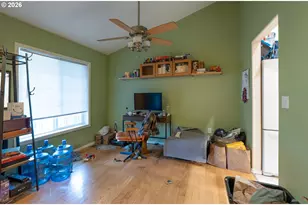 5204 SW 201st Ave, Beaverton, OR 97078 - Photo 4