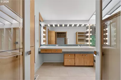 1305 SW Upland Dr, Portland, OR 97221 - Photo 18