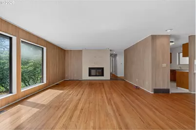 1305 SW Upland Dr, Portland, OR 97221 - Photo 4