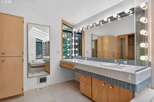 1305 SW Upland Dr, Portland, OR 97221 - Photo 20