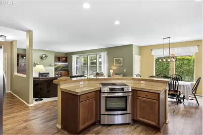 1099 SE Mimosa Dr, Gresham, OR 97080 - Photo 12