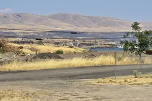 2001 E 10th St, The Dalles, OR 97058 - Photo 14
