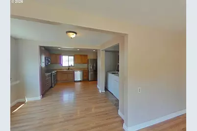 2001 E 10th St, The Dalles, OR 97058 - Photo 10