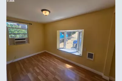 2001 E 10th St, The Dalles, OR 97058 - Photo 8