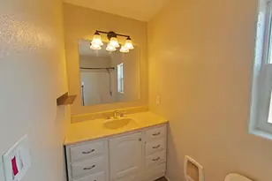 2001 E 10th St, The Dalles, OR 97058 - Photo 12