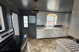 1066 S 8th St, Coos Bay, OR 97420 - Photo 14